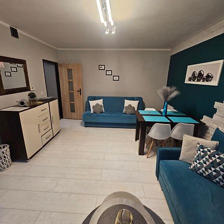 Quiet Basement Apartment 포즈난 외부 사진
