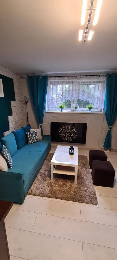 Quiet Basement Apartment 포즈난 외부 사진