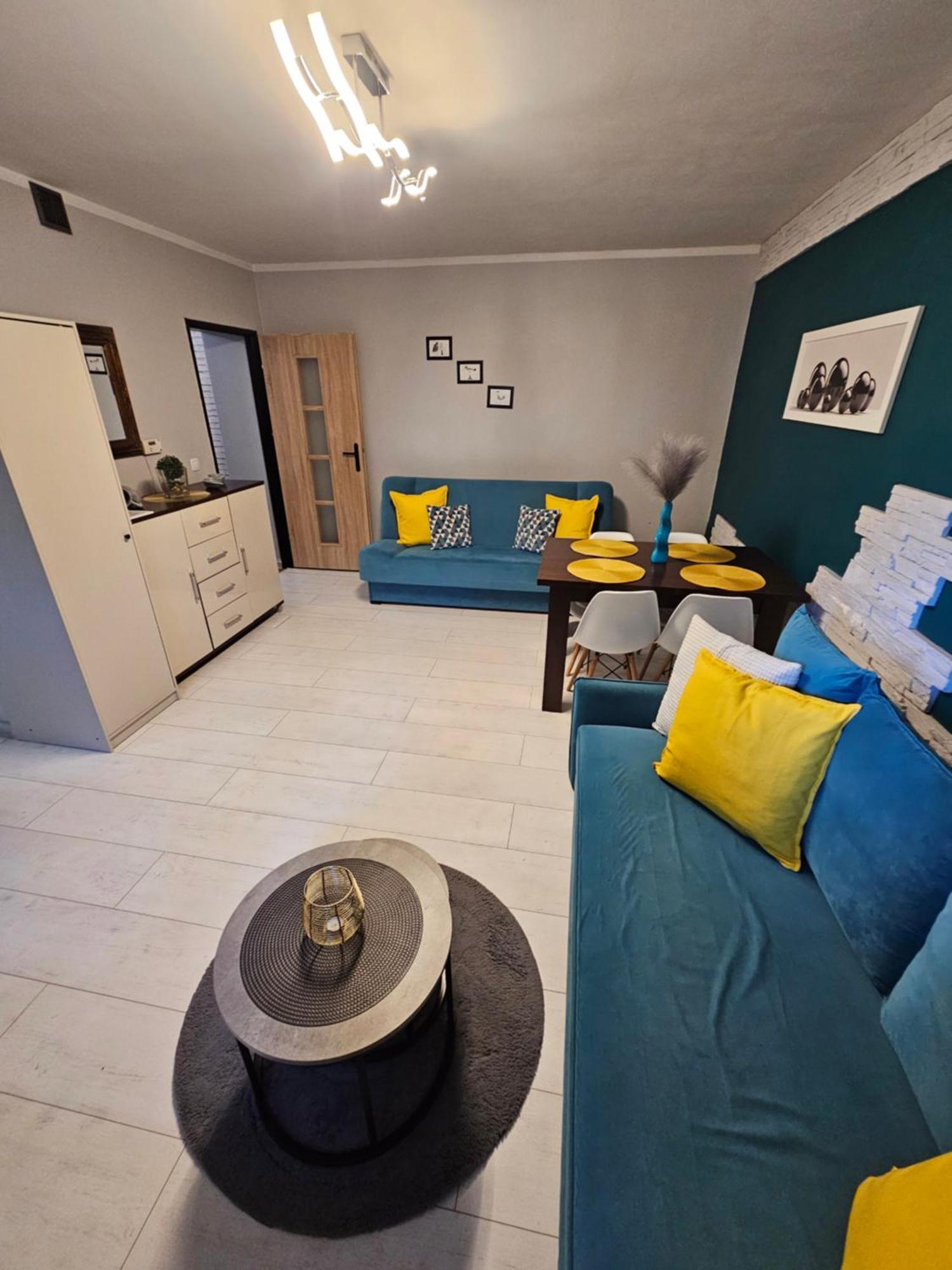 Quiet Basement Apartment 포즈난 외부 사진